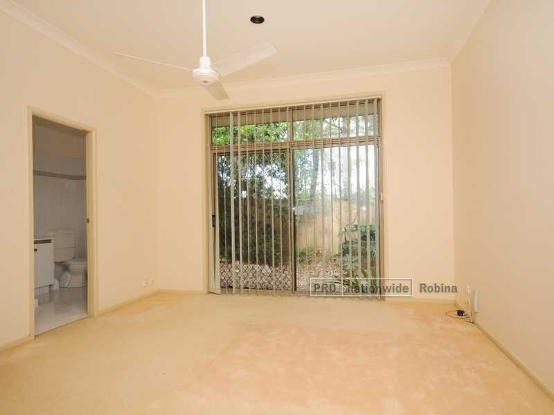 18 Kensington Street, Robina QLD 4226