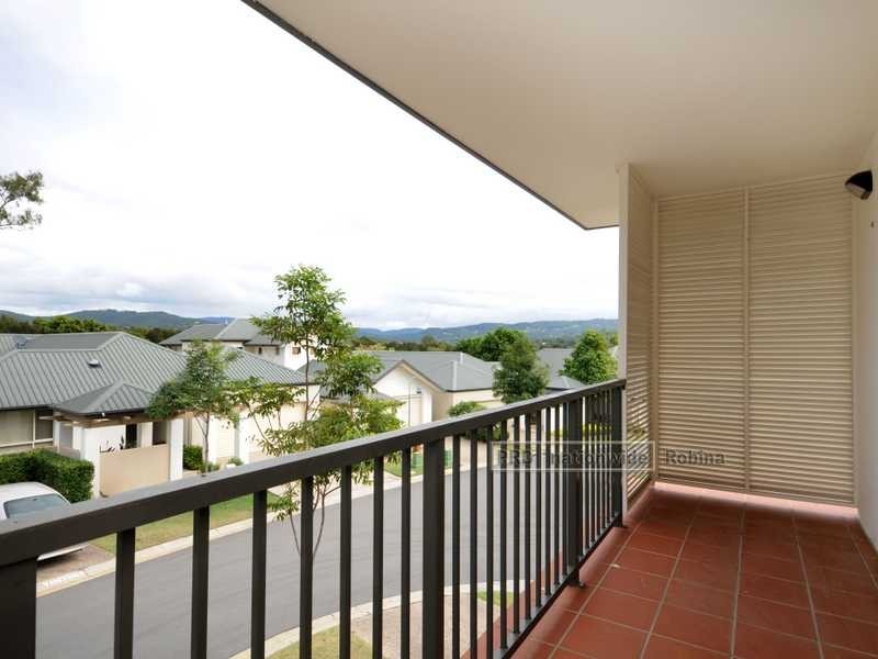 127 Easthill Drive, Robina QLD 4226