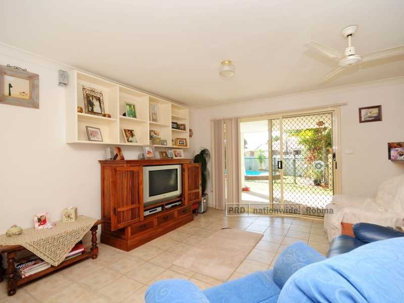 65 Cedarwood Crescent, Robina QLD 4226