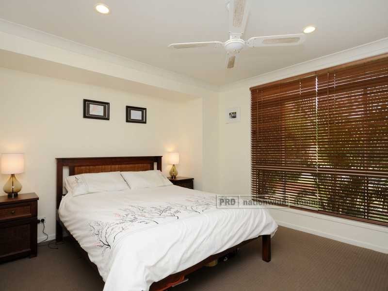 33 Swanton Drive, Mudgeeraba QLD 4213