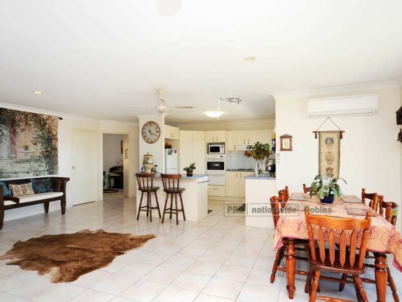 2 Alter Court, Merrimac QLD 4226