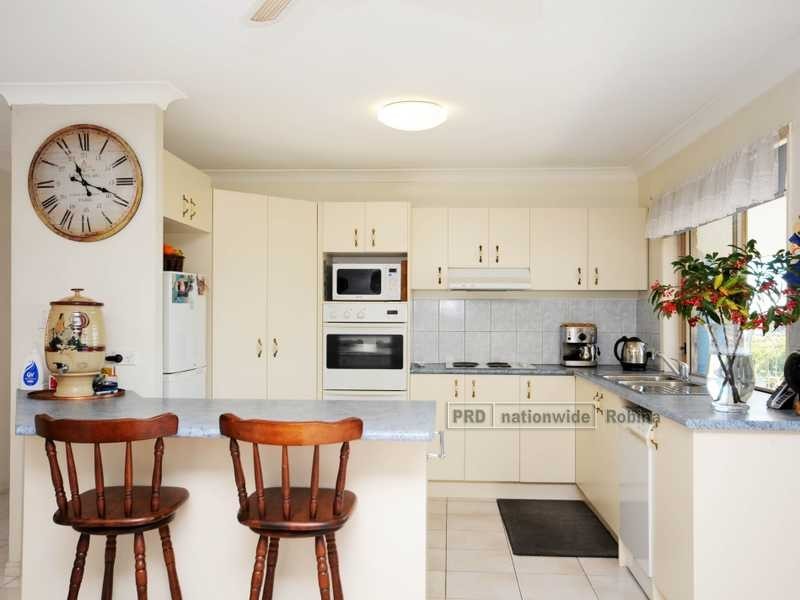 2 Alter Court, Merrimac QLD 4226