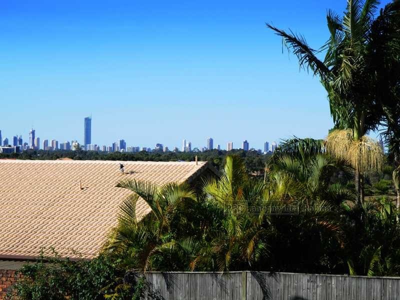 2 Alter Court, Merrimac QLD 4226