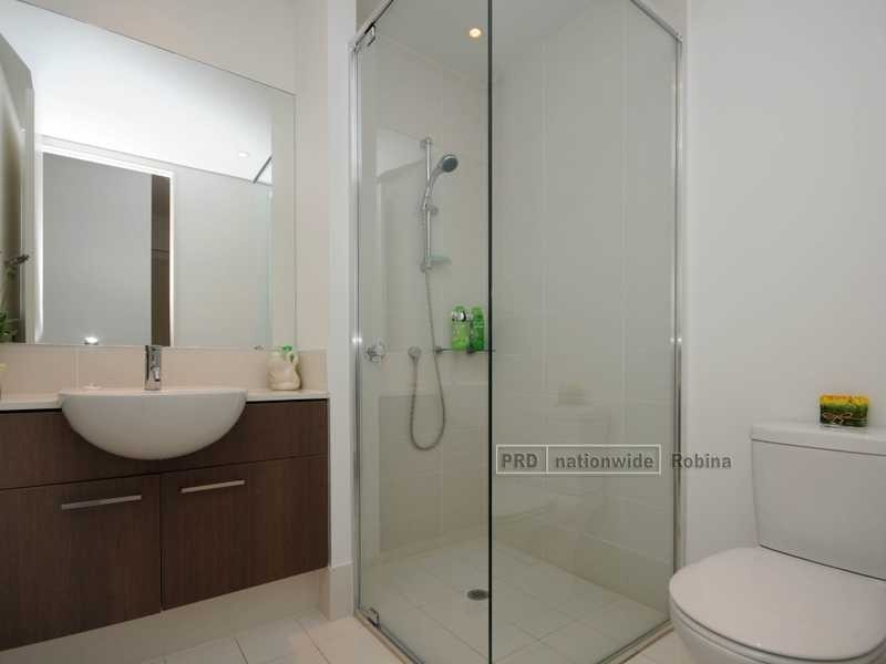 Unit 10 Glasswing/305 Easthill Drive, Robina QLD 4226