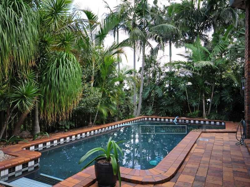 3 Mary Gilmour Court, Burleigh Heads QLD 4220