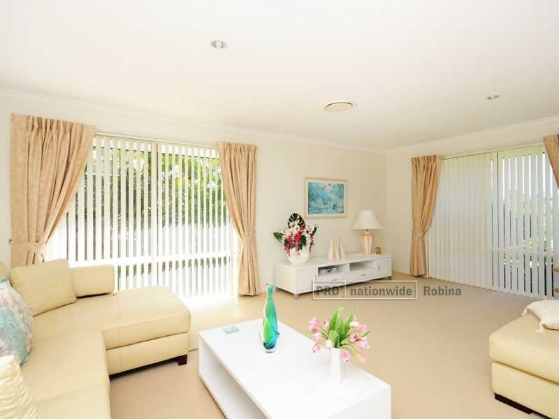 19 Glenny Street, Mudgeeraba QLD 4213