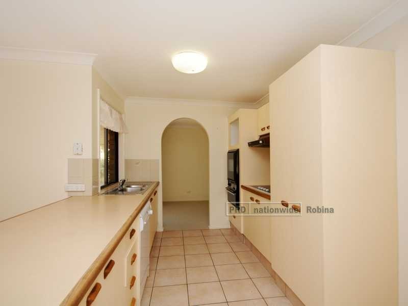1 Burcott Court, Carrara QLD 4211