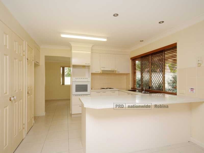 19 Trinity Place, Robina QLD 4226