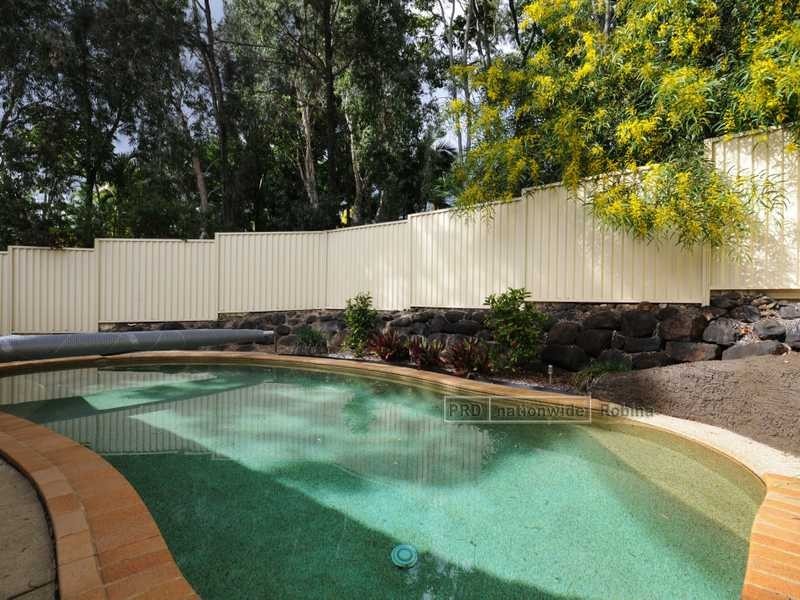19 Trinity Place, Robina QLD 4226