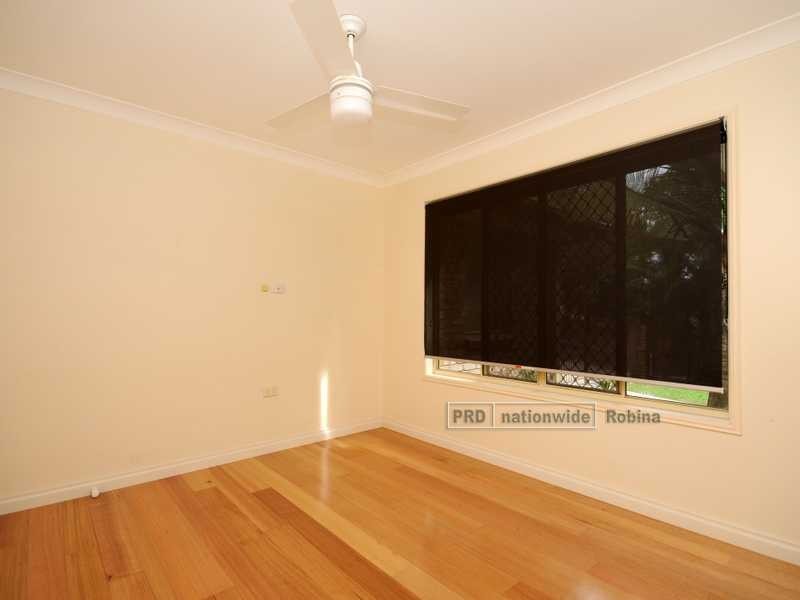 19 Trinity Place, Robina QLD 4226