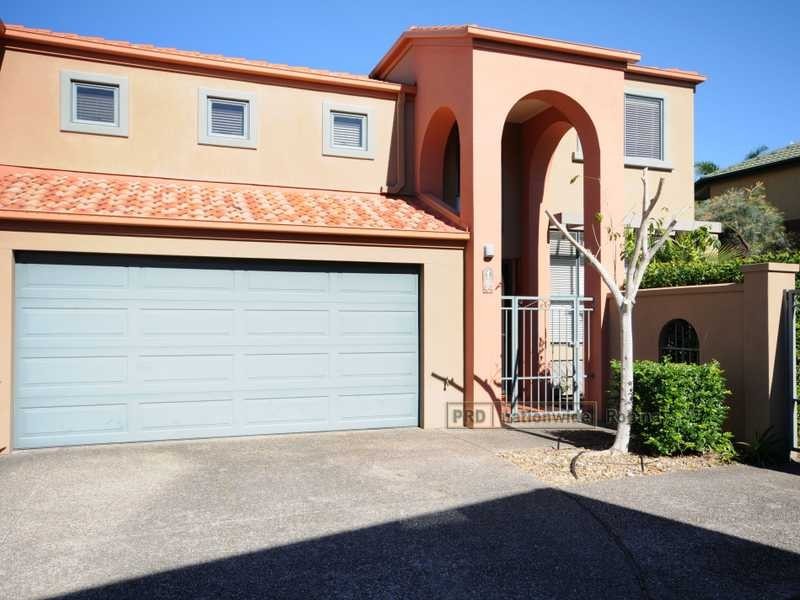 Unit 44/20 Fairway Drive, Clear Island Waters QLD 4226