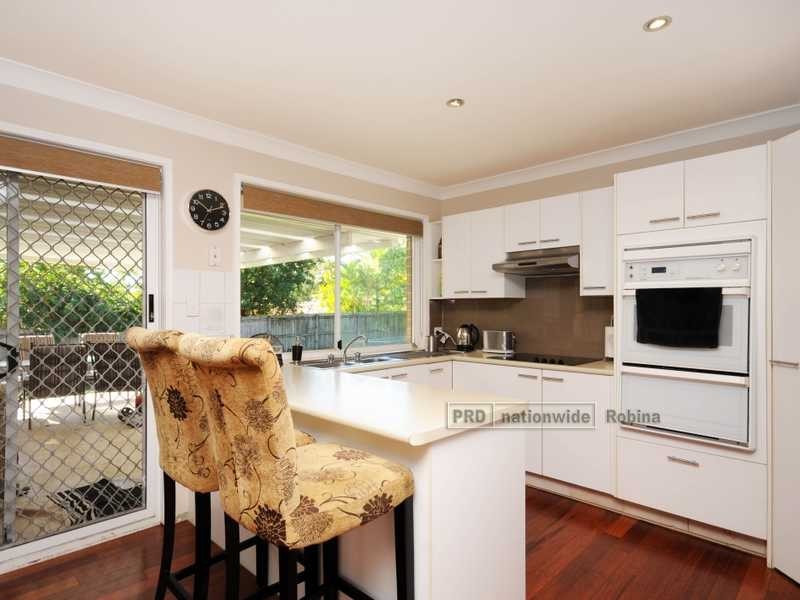 10 Glen Iris Place, Robina QLD 4226