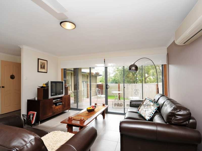 5 Sylvania Place, Robina QLD 4226