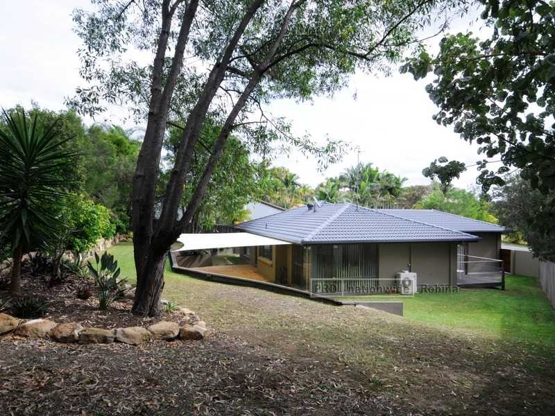 5 Sylvania Place, Robina QLD 4226