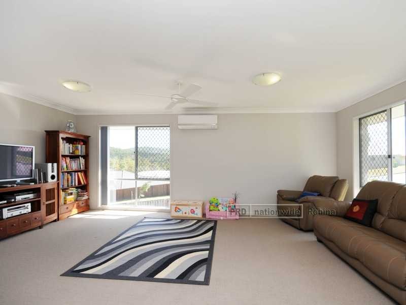 1 Phoebe Rise, Bonogin QLD 4213