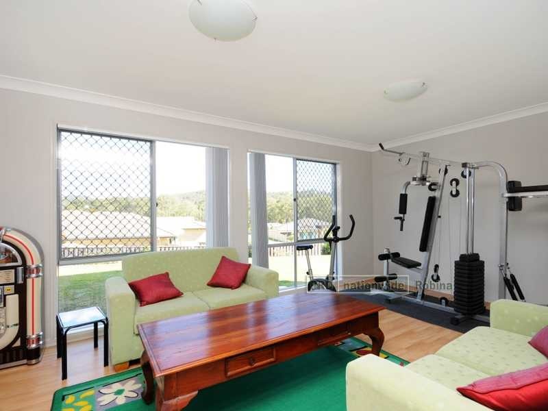 1 Phoebe Rise, Bonogin QLD 4213