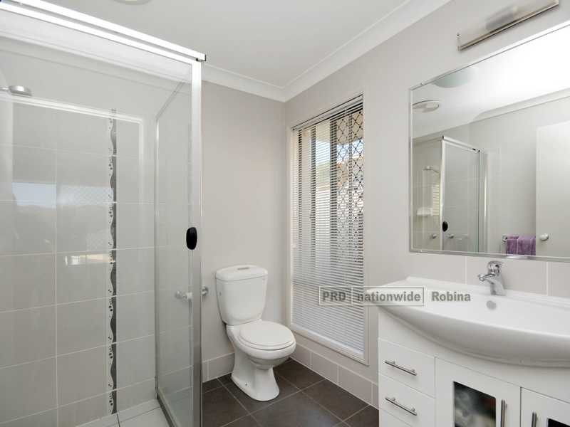 1 Phoebe Rise, Bonogin QLD 4213