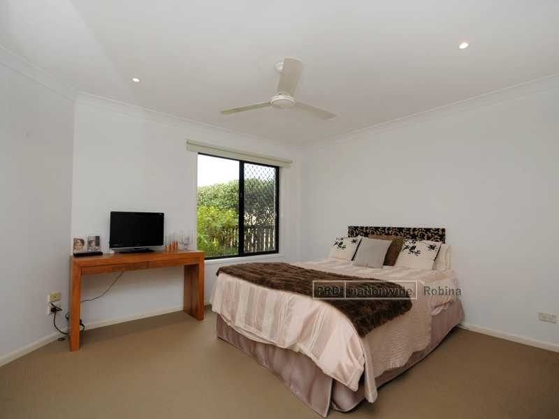 Unit 32/2 Langport Parade, Mudgeeraba QLD 4213