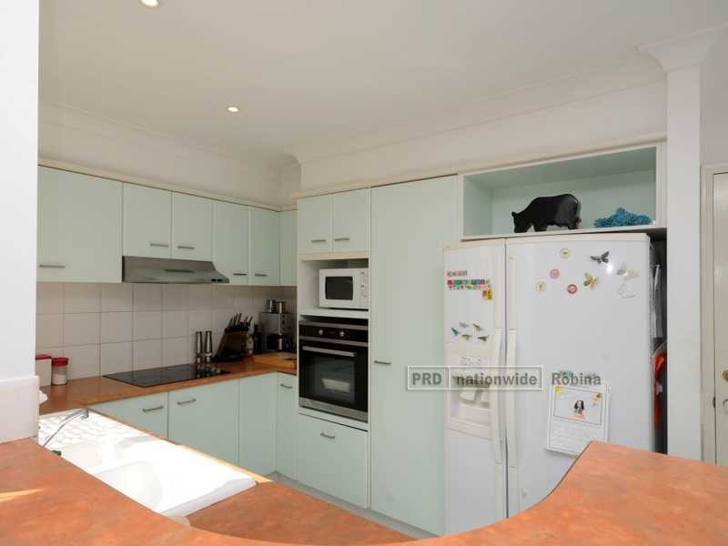 Unit 32/2 Langport Parade, Mudgeeraba QLD 4213