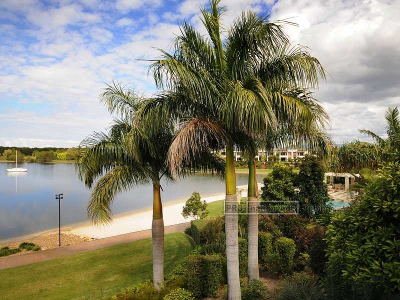 Unit 1012/1 The Cove Crescent, Carrara QLD 4211