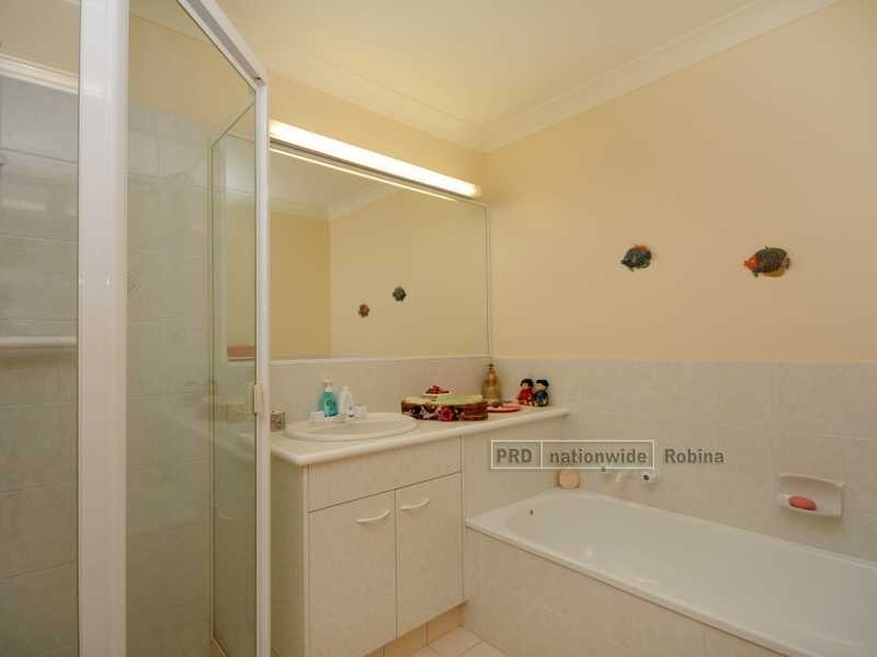 Unit 2/20 Wisconsin Street, Varsity Lakes QLD 4227