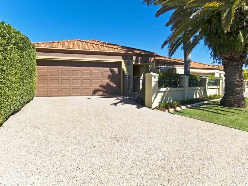 30 Peach Drive, Robina QLD 4226