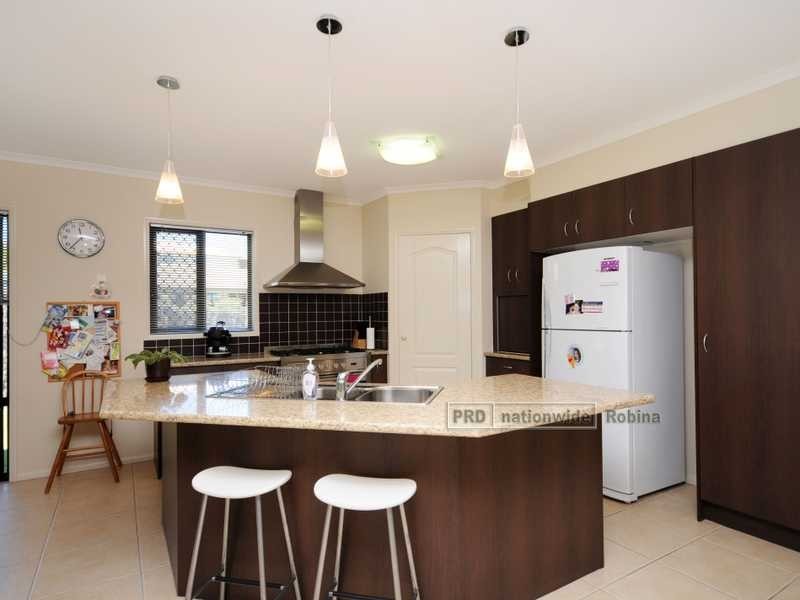 26 Boogeardt Rise, Bonogin QLD 4213