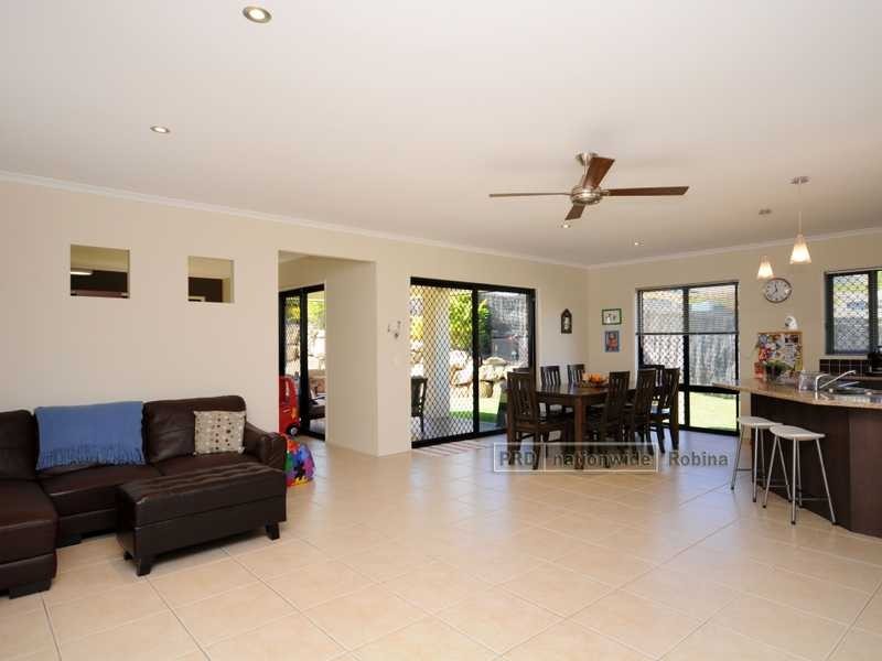 26 Boogeardt Rise, Bonogin QLD 4213