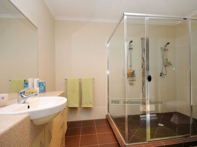 26 Boogeardt Rise, Bonogin QLD 4213