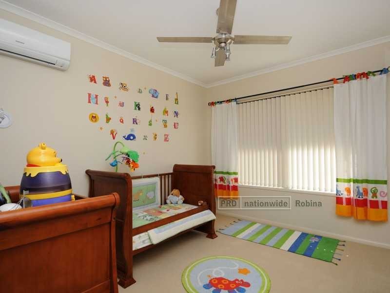 26 Boogeardt Rise, Bonogin QLD 4213