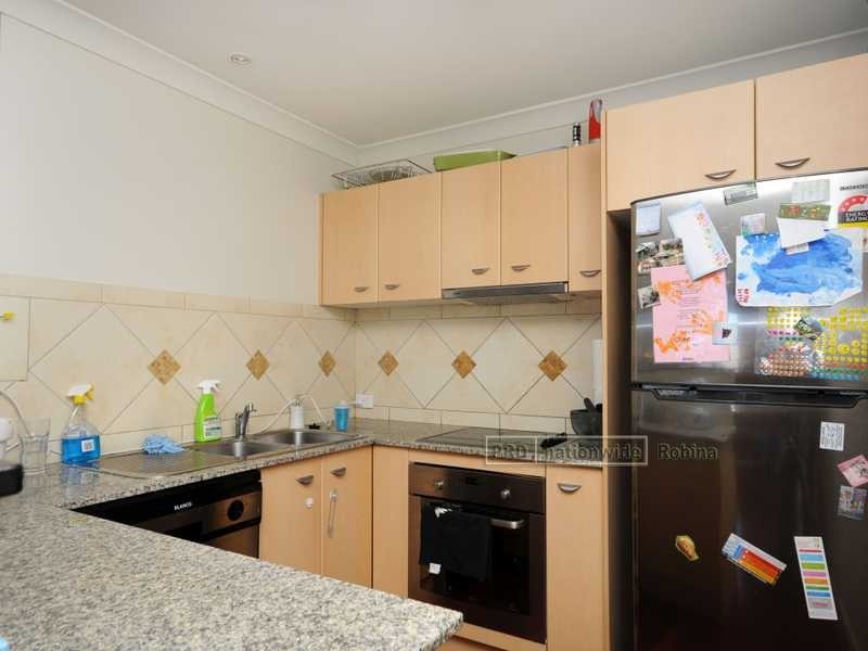 1/4 Faculty Crescent, Mudgeeraba QLD 4213