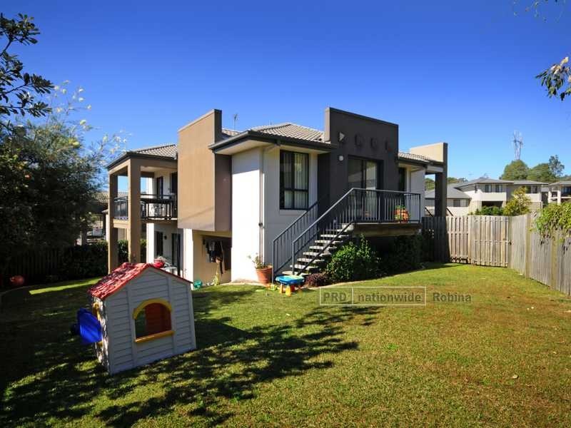 1/4 Faculty Crescent, Mudgeeraba QLD 4213