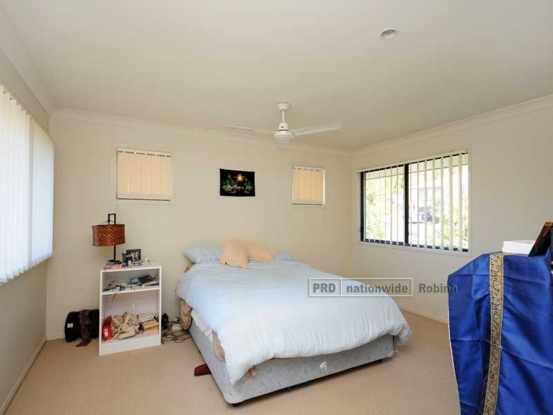 2/4 Faculty Crescent, Mudgeeraba QLD 4213