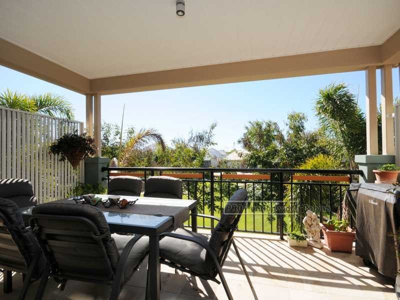 2063 The Vistas, Carrara QLD 4211