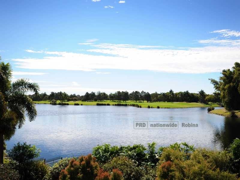 Unit 14/85 Palm Meadows Drive, Carrara QLD 4211