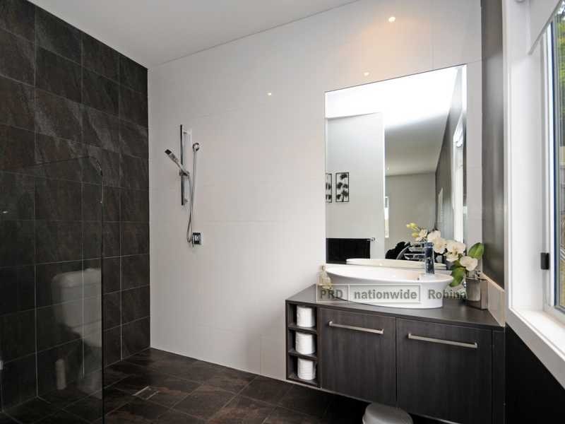 25 Cairngorm Street, Carrara QLD 4211