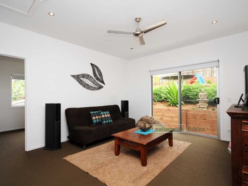 25 Cairngorm Street, Carrara QLD 4211