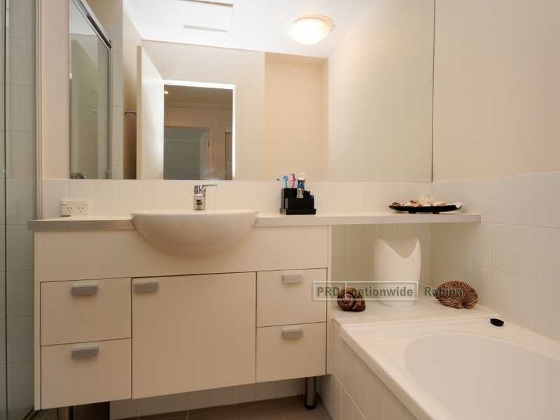 39 Riverwalk Avenue, Robina QLD 4226