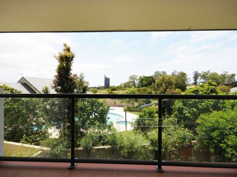 271 Easthill Drive, Robina QLD 4226