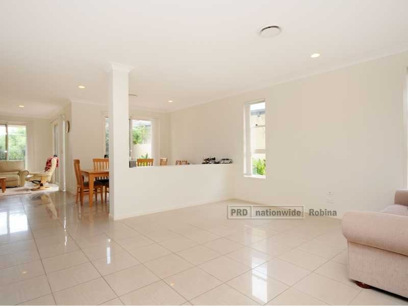 271 Easthill Drive, Robina QLD 4226