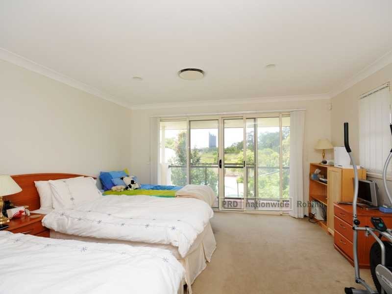 271 Easthill Drive, Robina QLD 4226