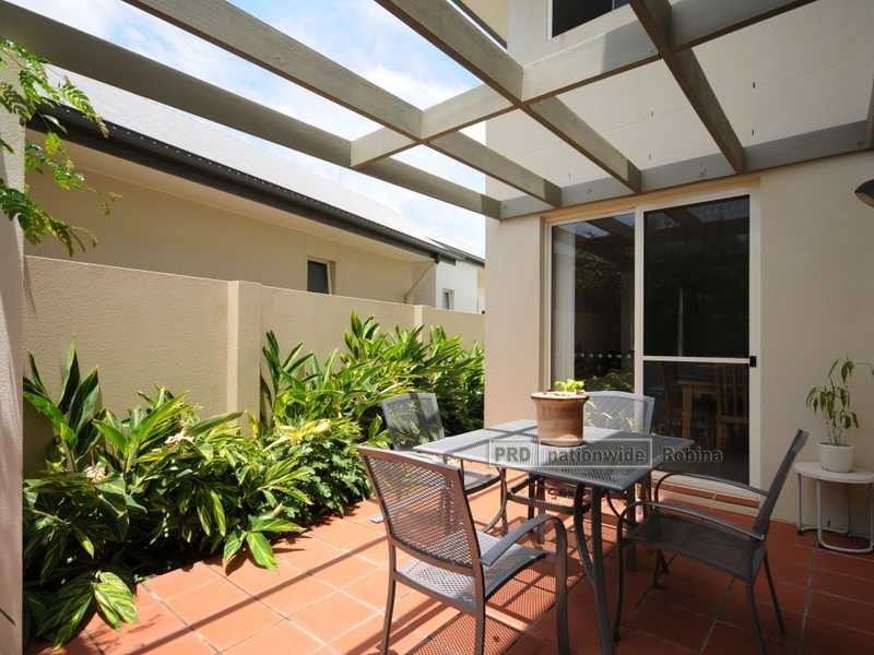 271 Easthill Drive, Robina QLD 4226
