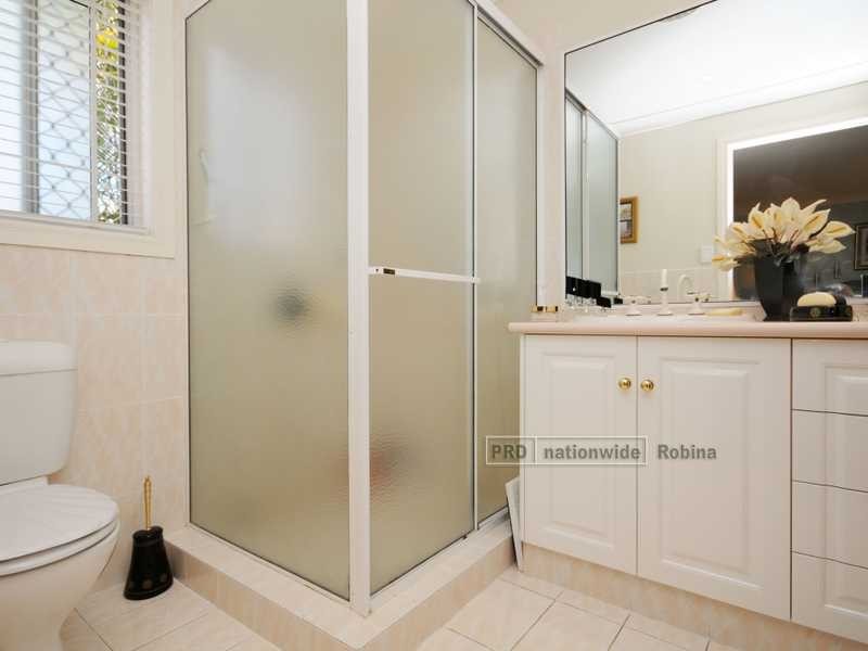 24 Tullamarine Drive, Robina QLD 4226