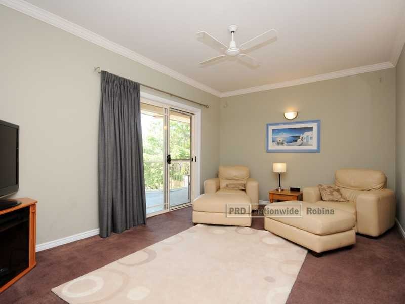 10 Wattle Glen Place, Robina QLD 4226