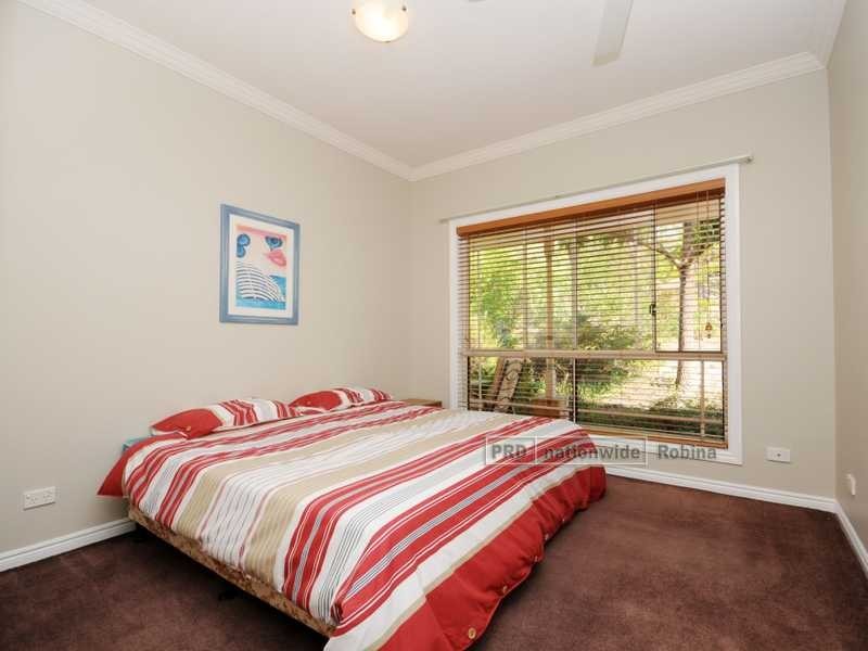 10 Wattle Glen Place, Robina QLD 4226