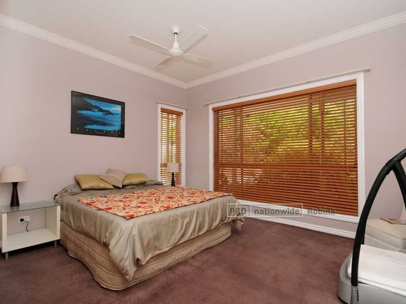 10 Wattle Glen Place, Robina QLD 4226