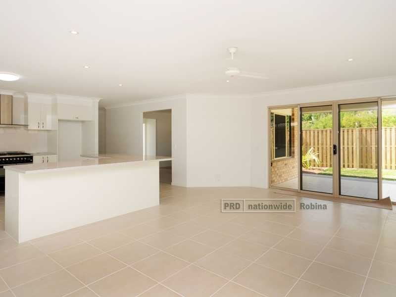 23 Angelia Lane, Merrimac QLD 4226