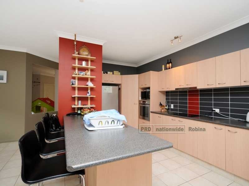 10 Nepean Court, Varsity Lakes QLD 4227