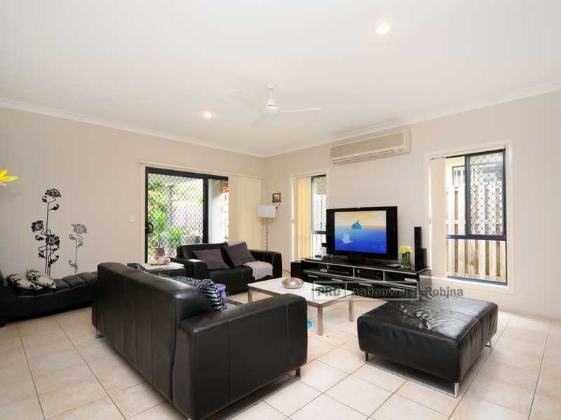 10 Nepean Court, Varsity Lakes QLD 4227