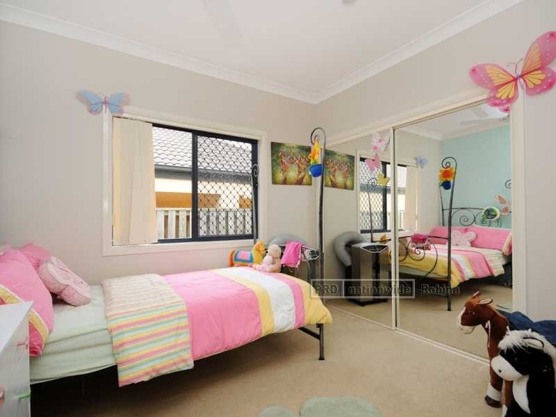 10 Nepean Court, Varsity Lakes QLD 4227